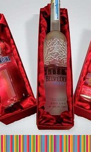 Caixas de papelão personalizadas para casamento Caixas de papelão personalizadas para casamento